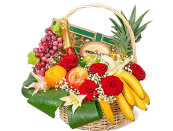 Подарочная корзина Альянс с фруктами и Шампанским