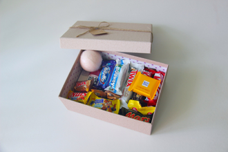 Сладости и подарки от Dolce Milk в прямоугольной коробочке
