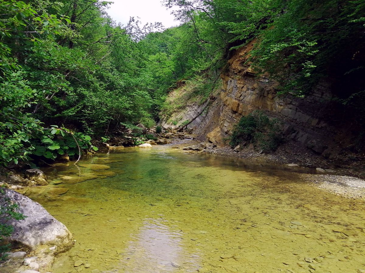 Большой каньон Крыма, тур в горы Крыма без рюкзаков