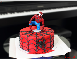Торт с человеком пауком