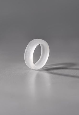 Кольцо из прозрачного матового стекла