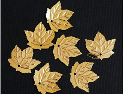 Кленовые листочки , золотые, 10 гр, 2 см, примерно 90-100 шт