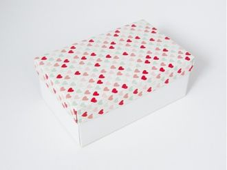 Коробка подарочная ВЫСОКАЯ 2П-В 7 см БЕЗ ОКНА (18*11* выс 7 см), сердечки