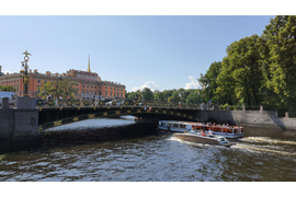 На катере по рекам и каналам Петербурга