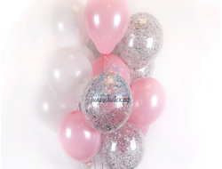 Облако бело-розовых и прозрачных шаров с серебряными блёстками