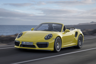 PORSCHE 911 Turbo S Cabrio Drive