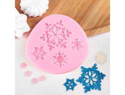 Молд силиконовый 8х8х0,6 см "Четыре снежинки"