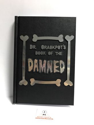 Книга Проклятых Доктора Крэкпота, Dr. Crackpot's book of the damned из пилотного эпизода