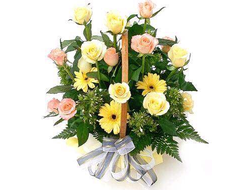 Розы с Герберами корзина Лучи Рассвета