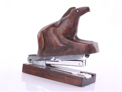 Модель № W154: степлер резной &quot;Конь&quot; из дерева акации