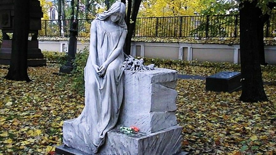 Статуя Ангела - памятник на могилу