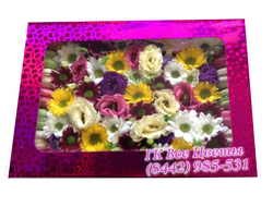 Цветы в коробке 14 макаруни