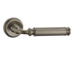 Дверная ручка V33AS состаренное серебро