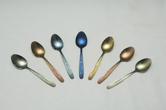 Подарочный набор титановой столовой посуды "Радуга" (7 цветных чайных ложек) Подарочный набор титановой столовой посуды "Радуга" (7 цветных чайных ложек)