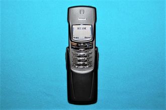 Nokia 8910i Новый Из Франции С двойной раскладкой клавиатуры