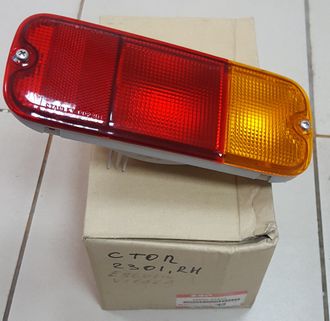 Стоп сигнал Suzuki  Escudo / Vitara / Jimny  98-   35650-81A10