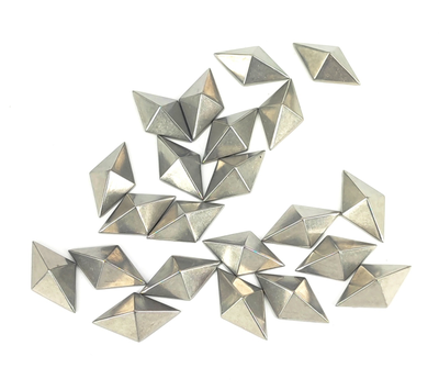 Накладка на сноуборд под свободную ногу шип