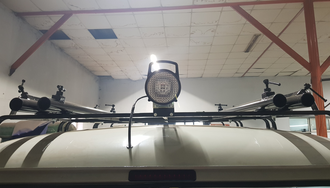 Прожектор  на каротажной станции для освещения устья скважины