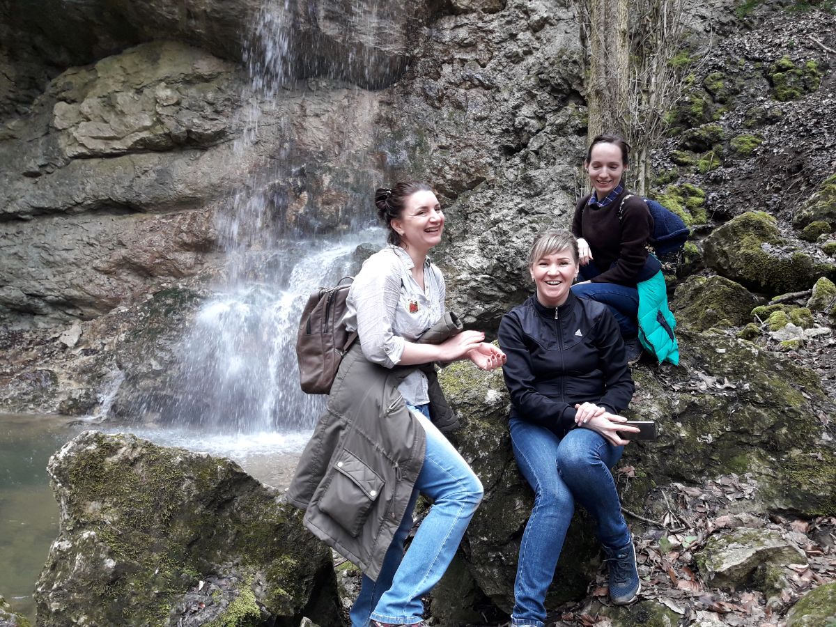 У водопада Суаткан в марте в Крыму