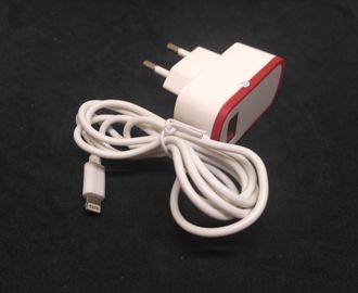Сетевое зарядное устройство для iPhone Lightning, выход USB 1A (гарантия 14 дней)