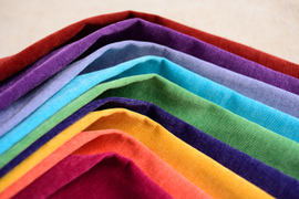 Velvet Lux
Состав ткани: полиэстер - 100%

Ширина ткани: 140 см

Плотность ткани 1м2: 320 г/м2

Устойчивость к истиранию: 25 000 циклов

Тип ткани: Микровельвет

Страна-производитель: Китай