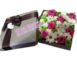 Букет-цветы в коробке 5 макаруни