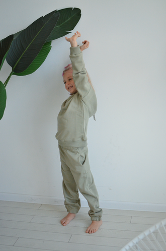 Базовые костюмы из трикотажа (цвет оливковый размер 122 (6-7 лет))