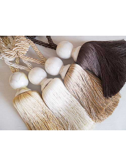 Кисточки декоративные с керамическим туловом под мрамор.