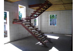 Лестница - металлический каркас