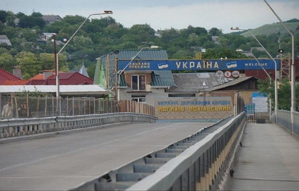 Как доехать на такси из аэропорта Кишинева(KIV) в Могилёв-Подольский?