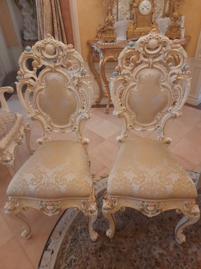 Качественная перетяжка итальянских стульев