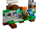 АЛЕКС за Работой на Столе–Верстаке по Изготовлению Железных Блоков для ГОЛЕМА (Lego # 21123)
