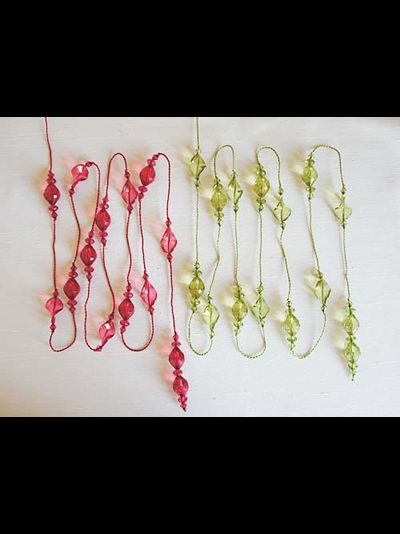 Арт. V 26062. Цветная декоративная нить с бусинами