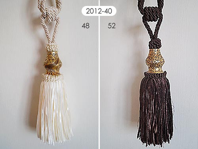 Кисть средняя с ленточками, 72 см. Арт. 2012-40