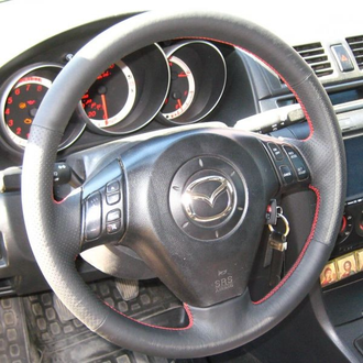 Кожаная накладка на руль Mazda 3-I(BK)(2003-2009), Mazda 6-I(GG,GY)(2002-2007), Mazda 2-I(DY)(2003-2007), Mazda 5-I(CR)(2007-2010), Mazda Premacy II(CR)(2005-2010), Mazda RX-8-I (2003-2009), черная