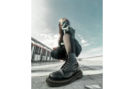 Ботинки Dr. Martens черные женские весенние