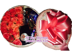 Розы в коробке Шик-подарок