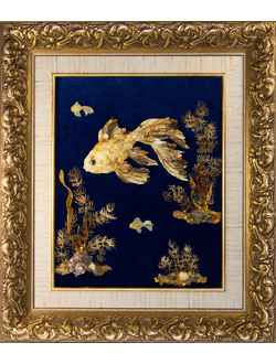 Картина из янтаря. Золотая рыбка.
