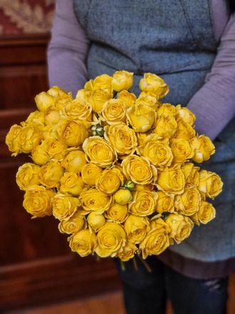 Кустовая роза Россия 50 см 25 шт
