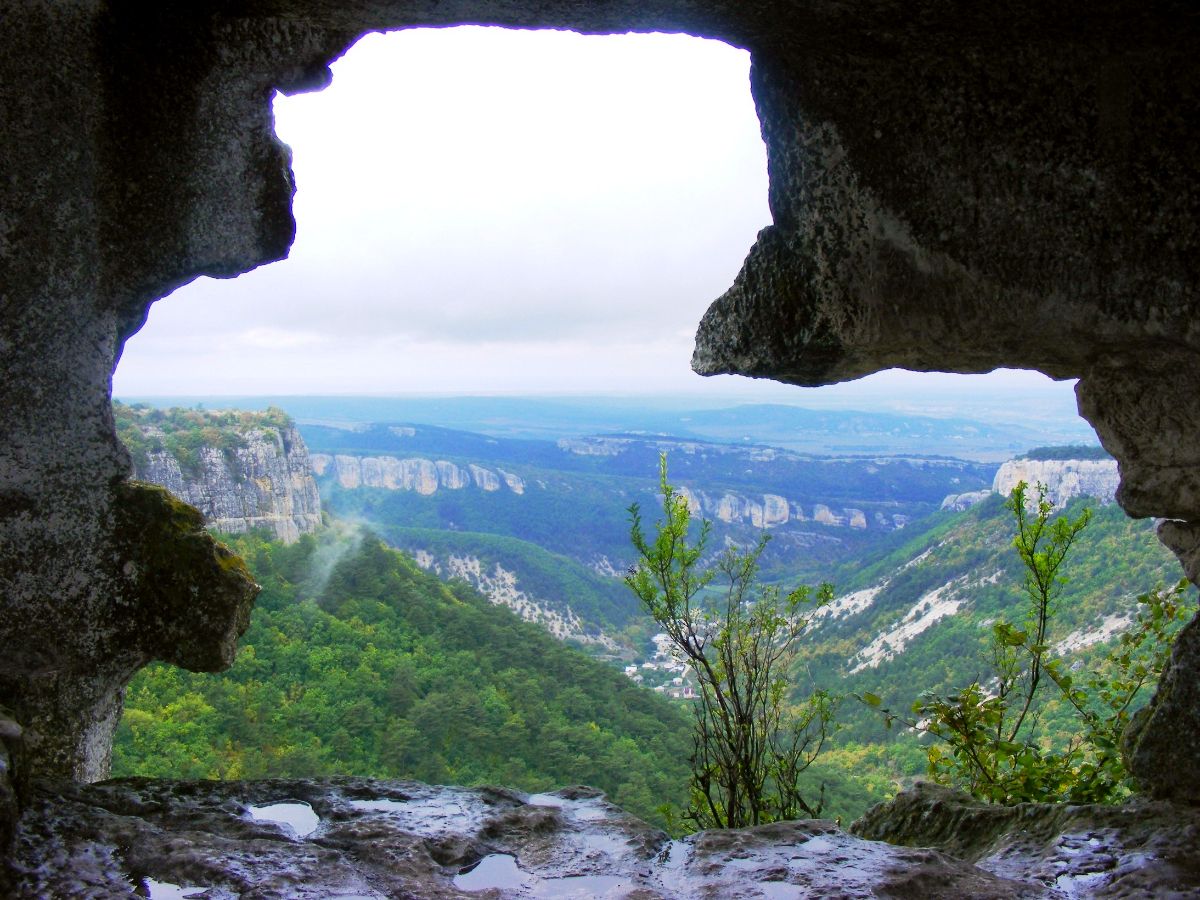 автопешеходный тур осенью в Крым, пещерный город Мангуп-Кале