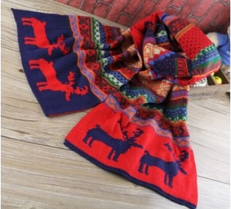 Женский шарф с оленями
