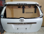 Дверь 5я Toyota  Wish   67005-68010