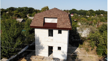 Двухэтажный дом с мансардой (Саратов, п.Юбилейный, 2020)