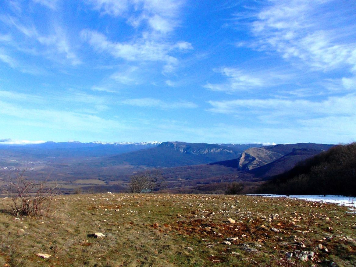 Активный тур в горы Крыма весной, гора Сандык-Кая