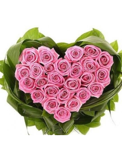 Букет из розовых роз - в виде сердца