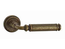 Дверная ручка V33BR состаранная бронза