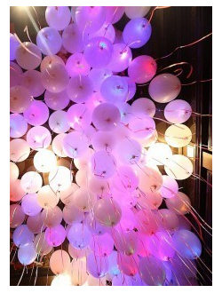 Облако из 70 светящихся шаров с гелием