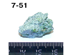 Хромдиопсид натуральный (необработанный) №7-51: 5,4г - 24*15*11мм