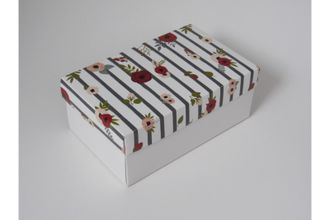 Коробка подарочная ВЫСОКАЯ 2П-В 7 см БЕЗ ОКНА (18*11* выс 7 см), Бордовые цветы