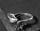 Кольцо &quot;Перстень&quot; крылатый дракон, цвет чернёное серебро, безразмерное